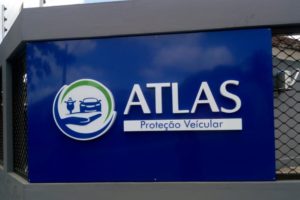 ATLAS – ACM com Letras Sobrepostas com Caixa Alta